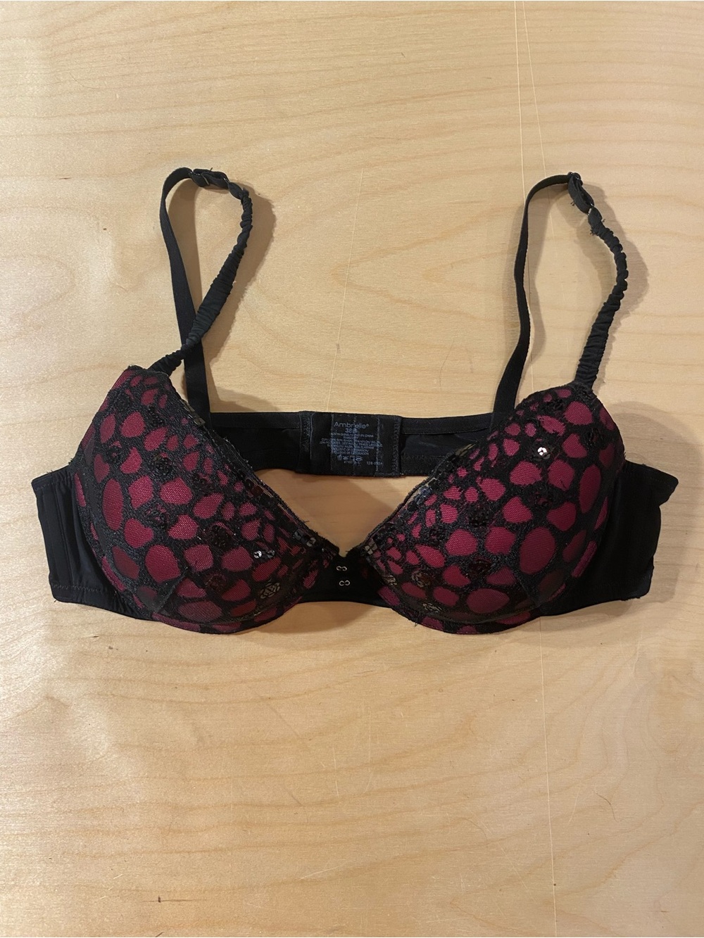 Ambrielle Underwire Lace Overlay Bra in Burgundy and Black 38B (SJ)